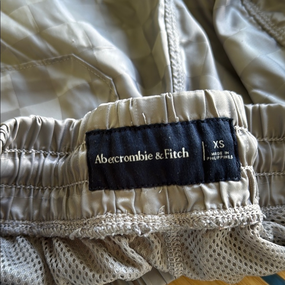 Abercrombie & Fitch Men's Gray Checkered Athletic Shorts sz XS - Picture 4 of 6